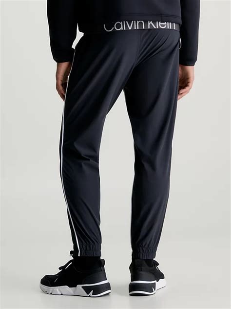 calvin klein jogginghose herren|calvin klein factory online store.